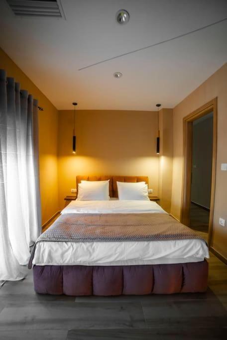 Coloris Rubrum Room Thessaloníki Ngoại thất bức ảnh