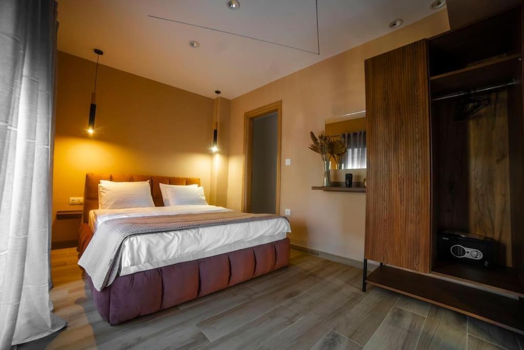 Coloris Rubrum Room Thessaloníki Ngoại thất bức ảnh